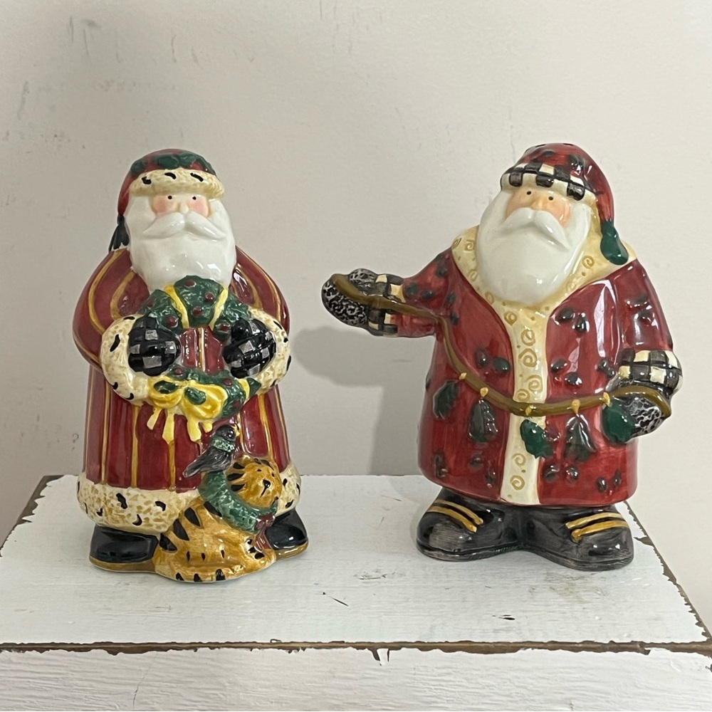 Sakura Debbie Mumm "Santa’s Spirit" Salt & Pepper Shaker Set Santa Christmas